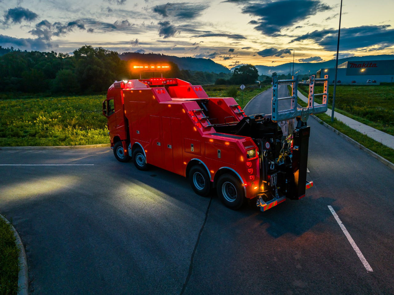 Volvo FH NEW ER4120 5 winches T-REX Volvo FH 540 8x4 WB6,0 White - Remorqueuse: photos 3 Volvo FH NEW ER4120 5 winches T-REX Volvo FH 540 8x4 WB6,0 White - Remorqueuse: photos 3