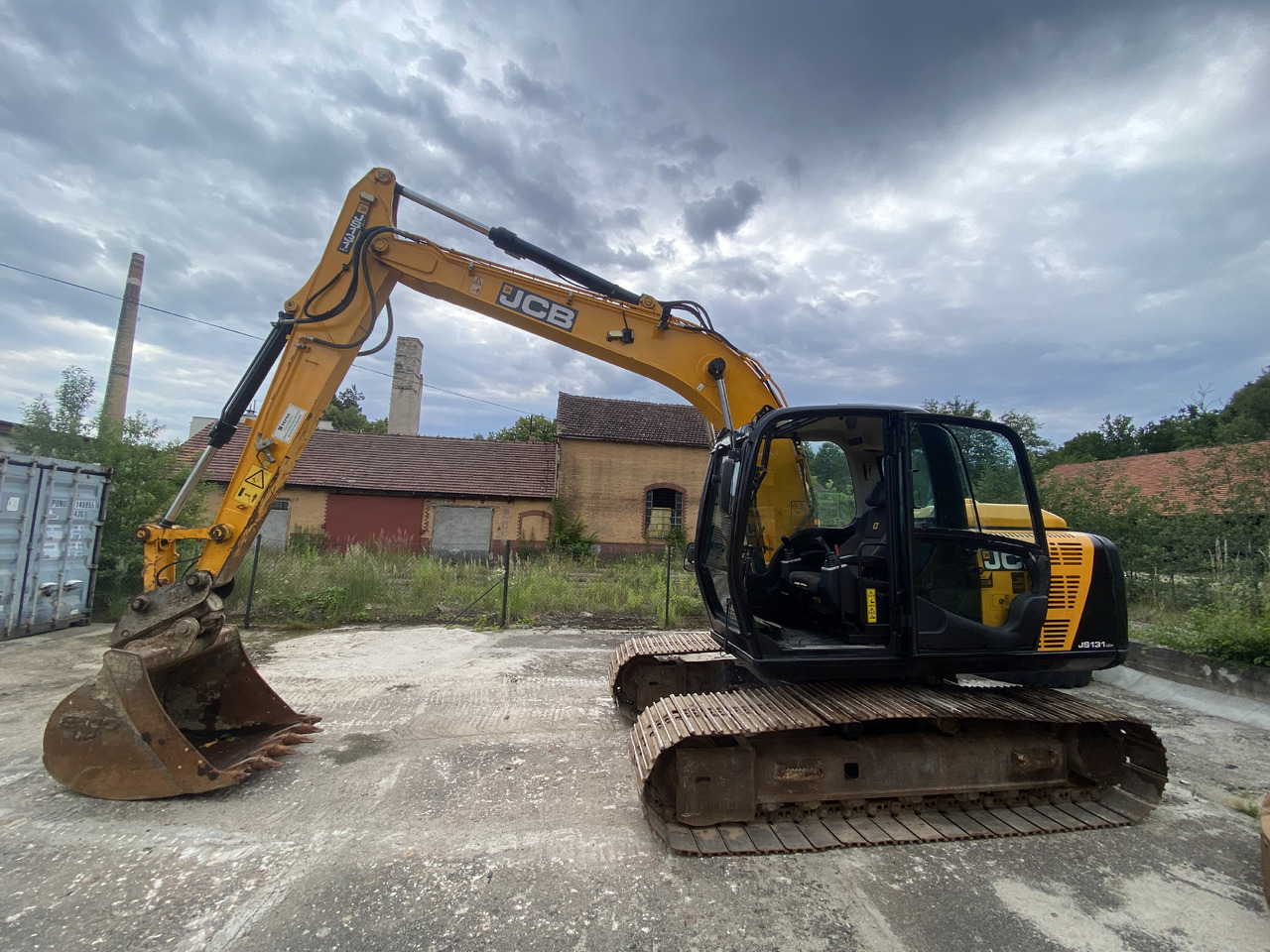 JCB JS131 - Pelle sur chenille: photos 1 JCB JS131 - Pelle sur chenille: photos 1