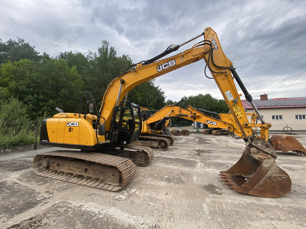 JCB JS131 - Pelle sur chenille: photos 2 JCB JS131 - Pelle sur chenille: photos 2
