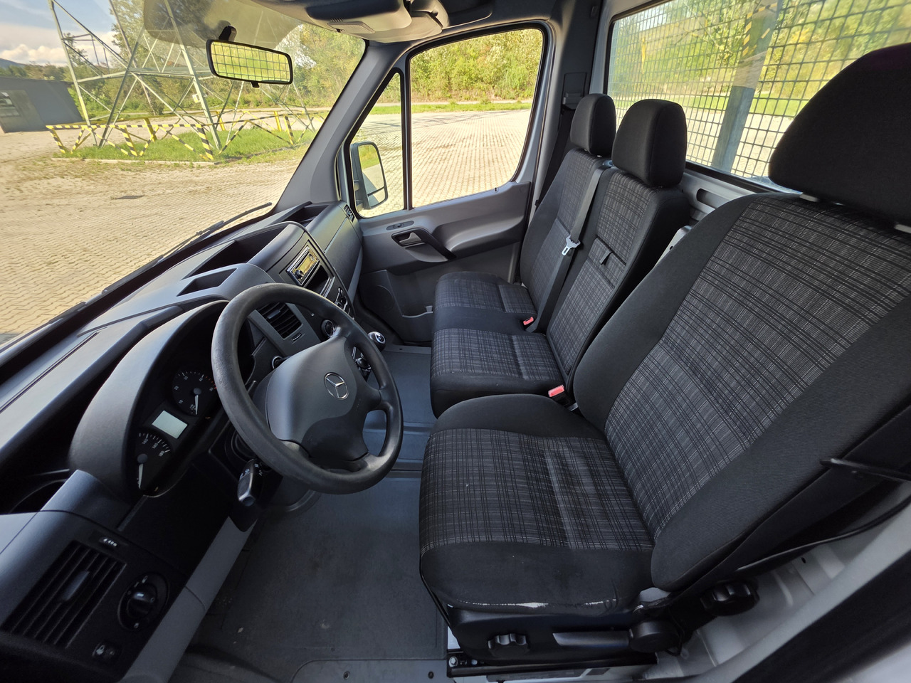 MERCEDES-BENZ Sprinter 419 CDI Wywrotka 4.50 M ! Kiper 3-Stronny ! Klima ! 3.0 CDI  * 190 Km ! - crédit-bail MERCEDES-BENZ Sprinter 419 CDI Wywrotka 4.50 M ! Kiper 3-Stronny ! Klima ! 3.0 CDI  * 190 Km !: photos 23