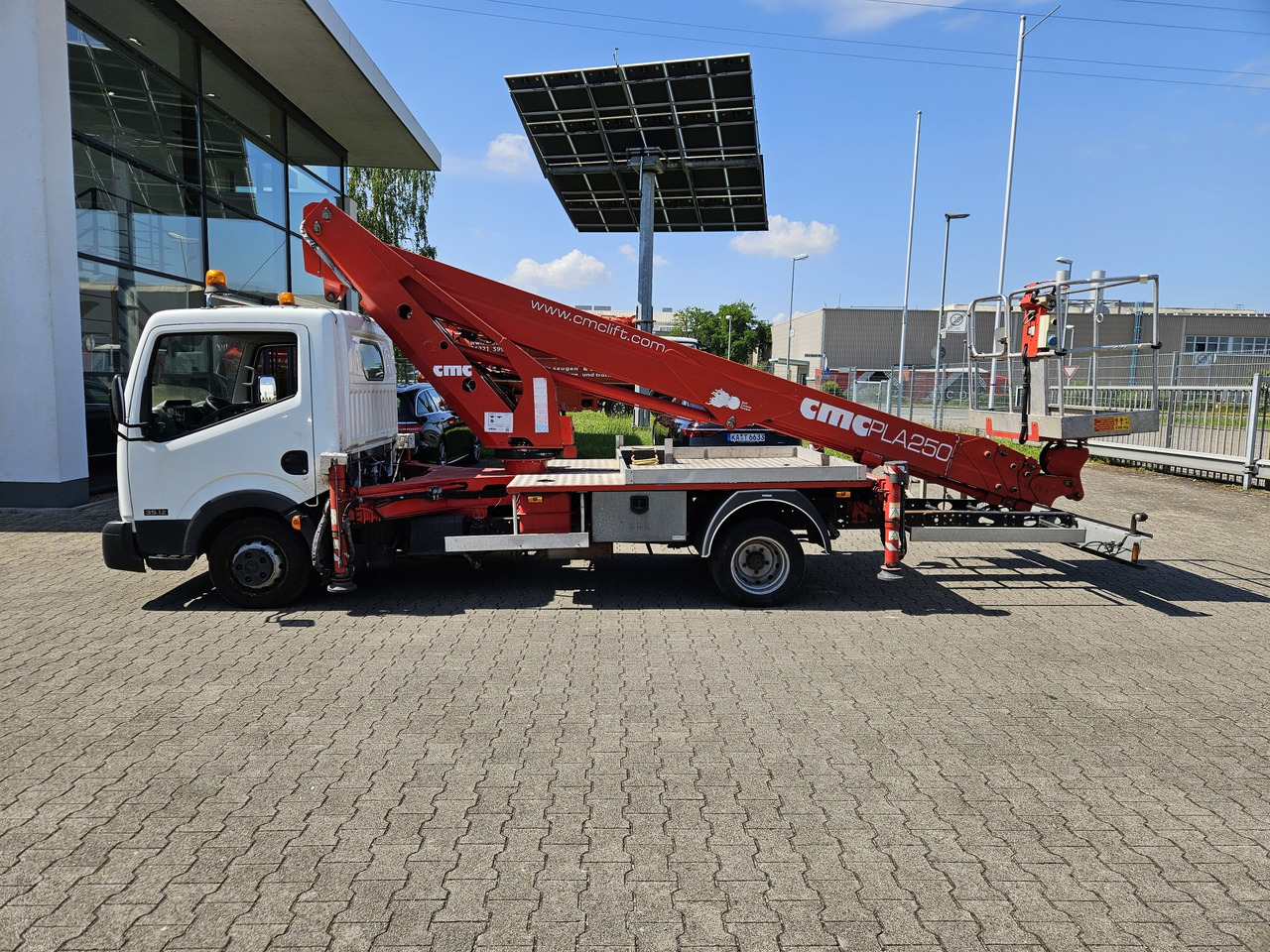 Nissan Cabstar CMC PLA 250 - 25m TOP nur 420 Stunden! - Camion avec nacelle: photos 1 Nissan Cabstar CMC PLA 250 - 25m TOP nur 420 Stunden! - Camion avec nacelle: photos 1