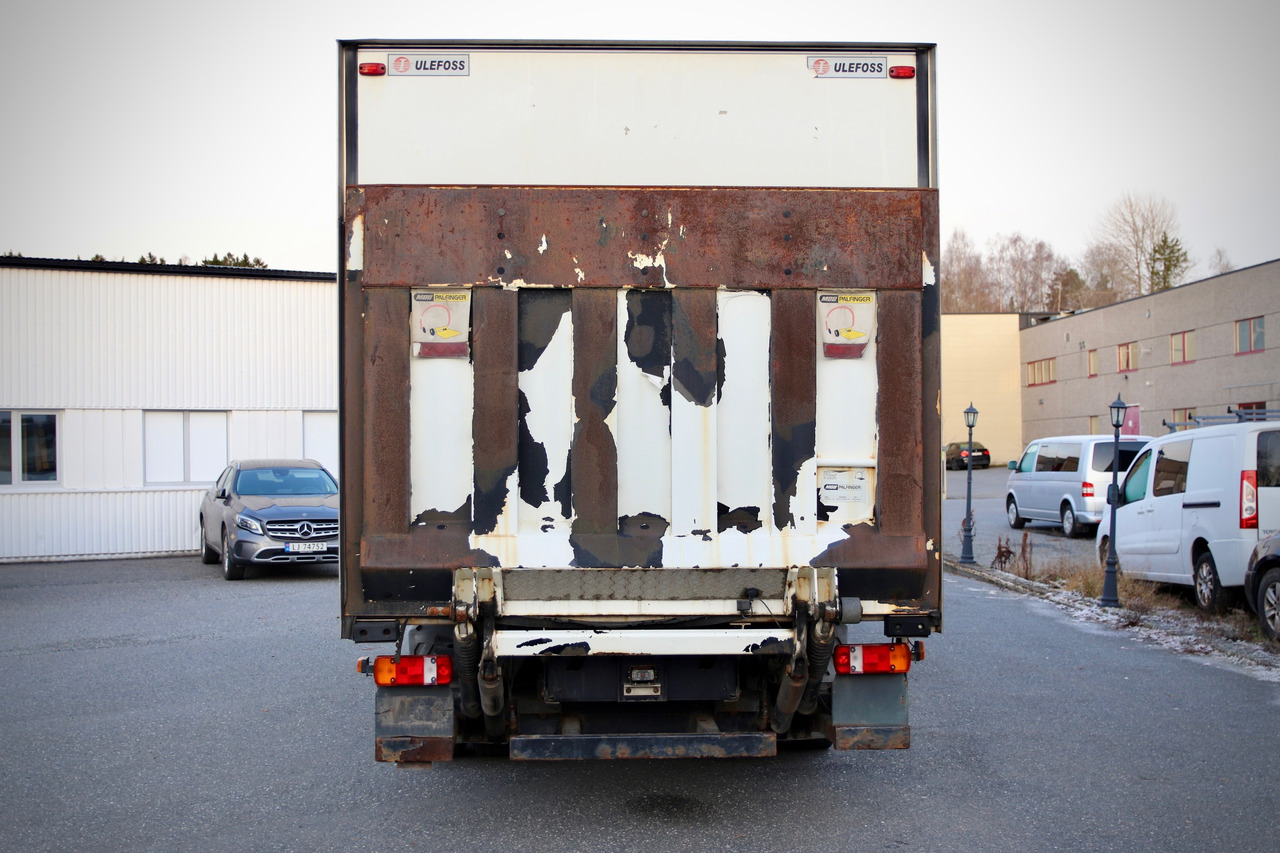 MERCEDES-BENZ Attego - Camion fourgon: photos 4 MERCEDES-BENZ Attego - Camion fourgon: photos 4