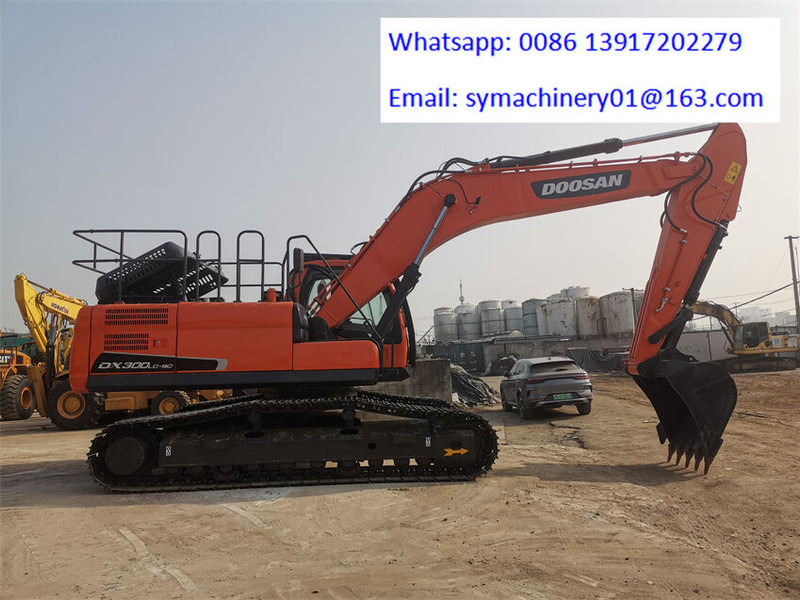 Doosan DX300LC-9C - Pelle sur chenille: photos 1 Doosan DX300LC-9C - Pelle sur chenille: photos 1