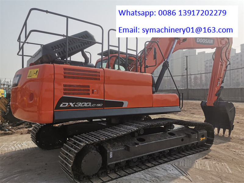Doosan DX300LC-9C - Pelle sur chenille: photos 5 Doosan DX300LC-9C - Pelle sur chenille: photos 5