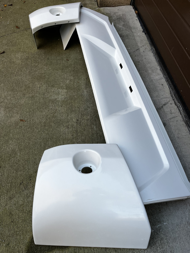 Zderzak tylny VOLVO 9500 9700 9900 VOLVO 9500 9700 9900 - Pare-chocs pour Autocar: photos 2 Zderzak tylny VOLVO 9500 9700 9900 VOLVO 9500 9700 9900 - Pare-chocs pour Autocar: photos 2