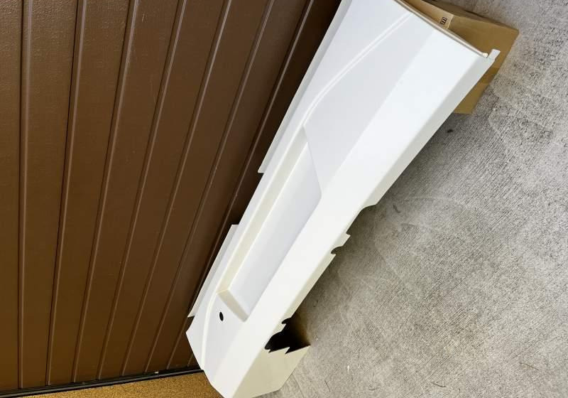 Zderzak tylny środkowy VOLVO 9700, 9800, 9900 Volvo 9700, 9800, 9900, B12 - Pare-chocs pour Autocar: photos 1 Zderzak tylny środkowy VOLVO 9700, 9800, 9900 Volvo 9700, 9800, 9900, B12 - Pare-chocs pour Autocar: photos 1