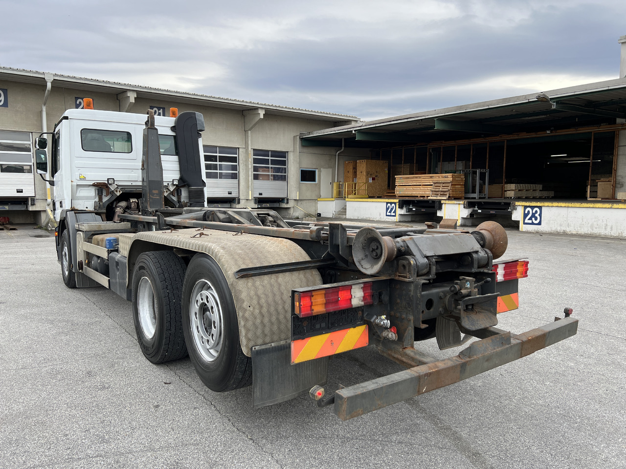 MERCEDES-BENZ Actros 25 41 | Retarder | Kupplung | Differenzial | Liftachse - Camion ampliroll: photos 3 MERCEDES-BENZ Actros 25 41 | Retarder | Kupplung | Differenzial | Liftachse - Camion ampliroll: photos 3