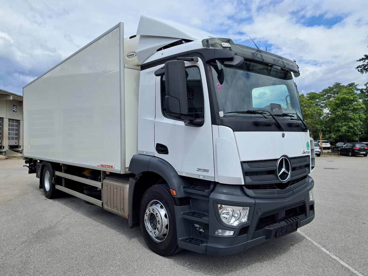 MERCEDES-BENZ Antos 2135 Kühlkoffer | Supra 850 | Standheizung - Camion frigorifique: photos 2 MERCEDES-BENZ Antos 2135 Kühlkoffer | Supra 850 | Standheizung - Camion frigorifique: photos 2