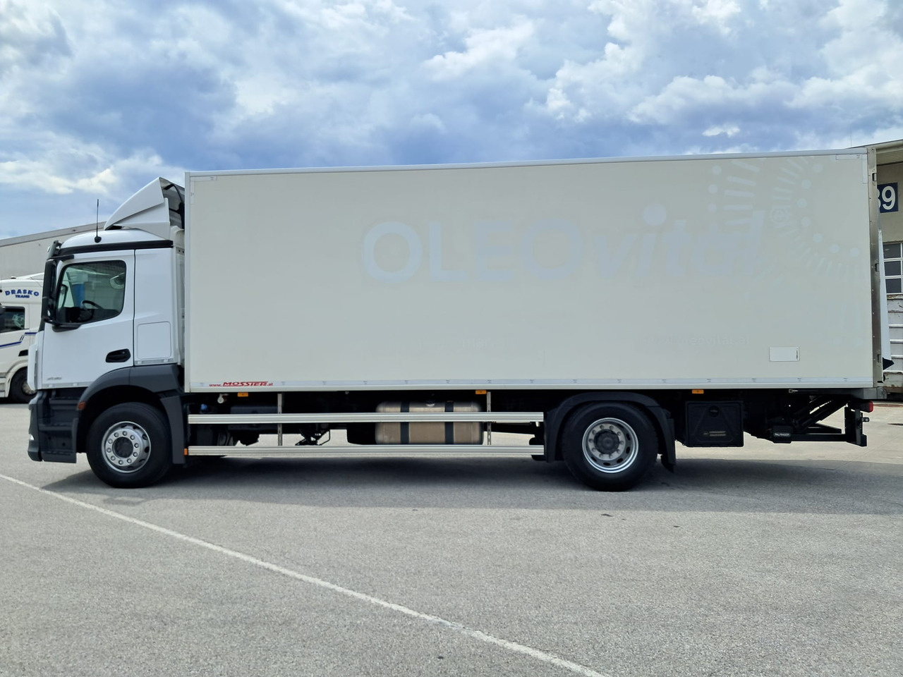 MERCEDES-BENZ Antos 2135 Kühlkoffer | Supra 850 | Standheizung - Camion frigorifique: photos 4 MERCEDES-BENZ Antos 2135 Kühlkoffer | Supra 850 | Standheizung - Camion frigorifique: photos 4