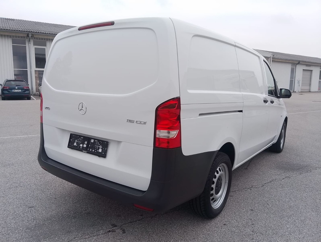 Mercedes-Benz VITO 116 CDI - Fourgon utilitaire: photos 3 Mercedes-Benz VITO 116 CDI - Fourgon utilitaire: photos 3