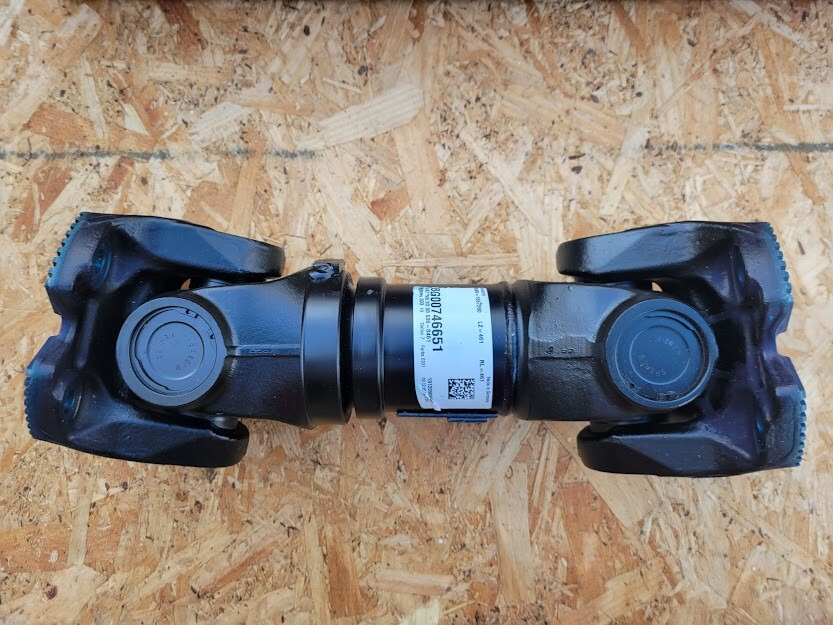 VOLVO - Arbre à cardan: photos 1 VOLVO - Arbre à cardan: photos 1