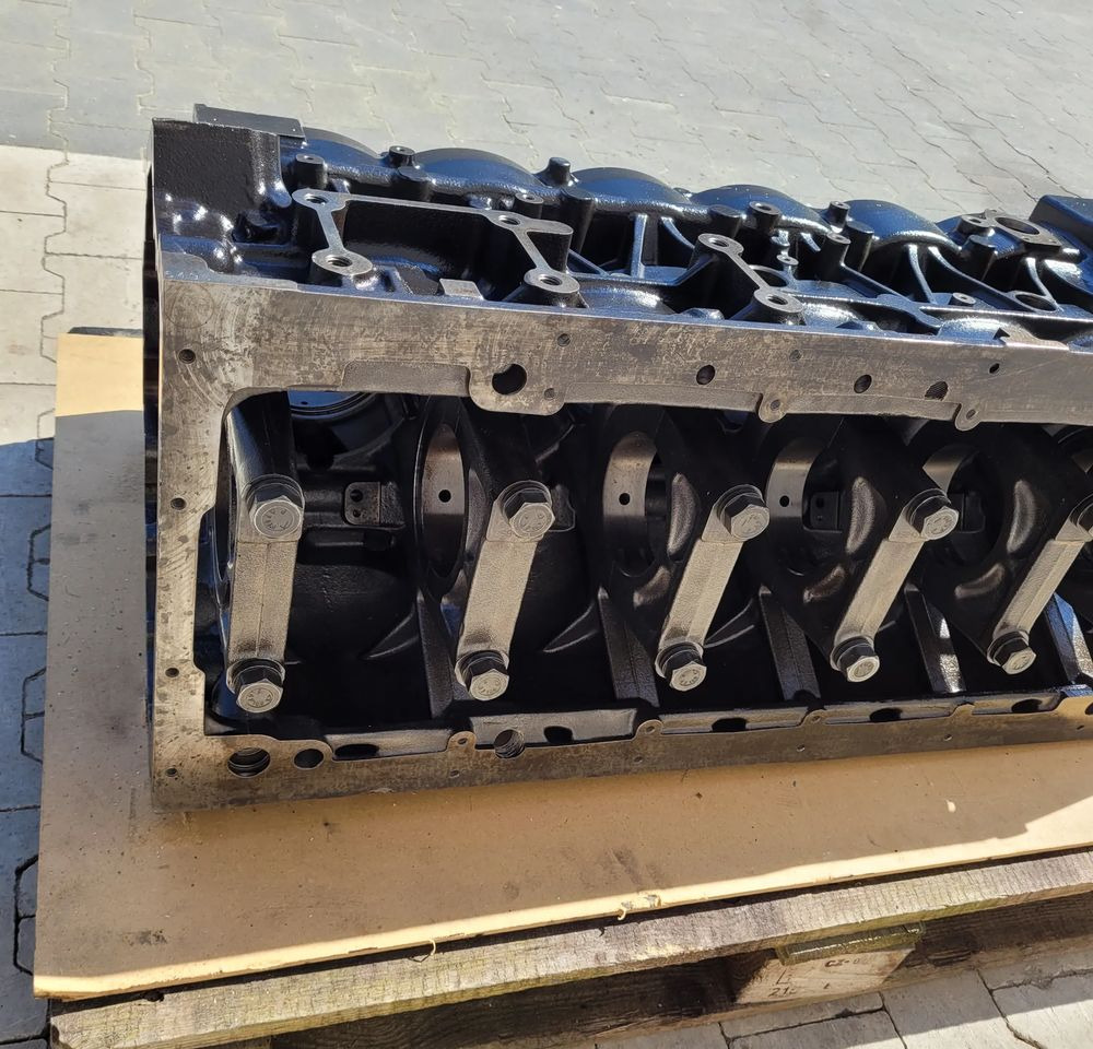 BLOK MAN TGX TGS EURO5 NOWY ORYGINAŁ 51.01101-3401 - Bloc-cylindres pour Camion: photos 5 BLOK MAN TGX TGS EURO5 NOWY ORYGINAŁ 51.01101-3401 - Bloc-cylindres pour Camion: photos 5