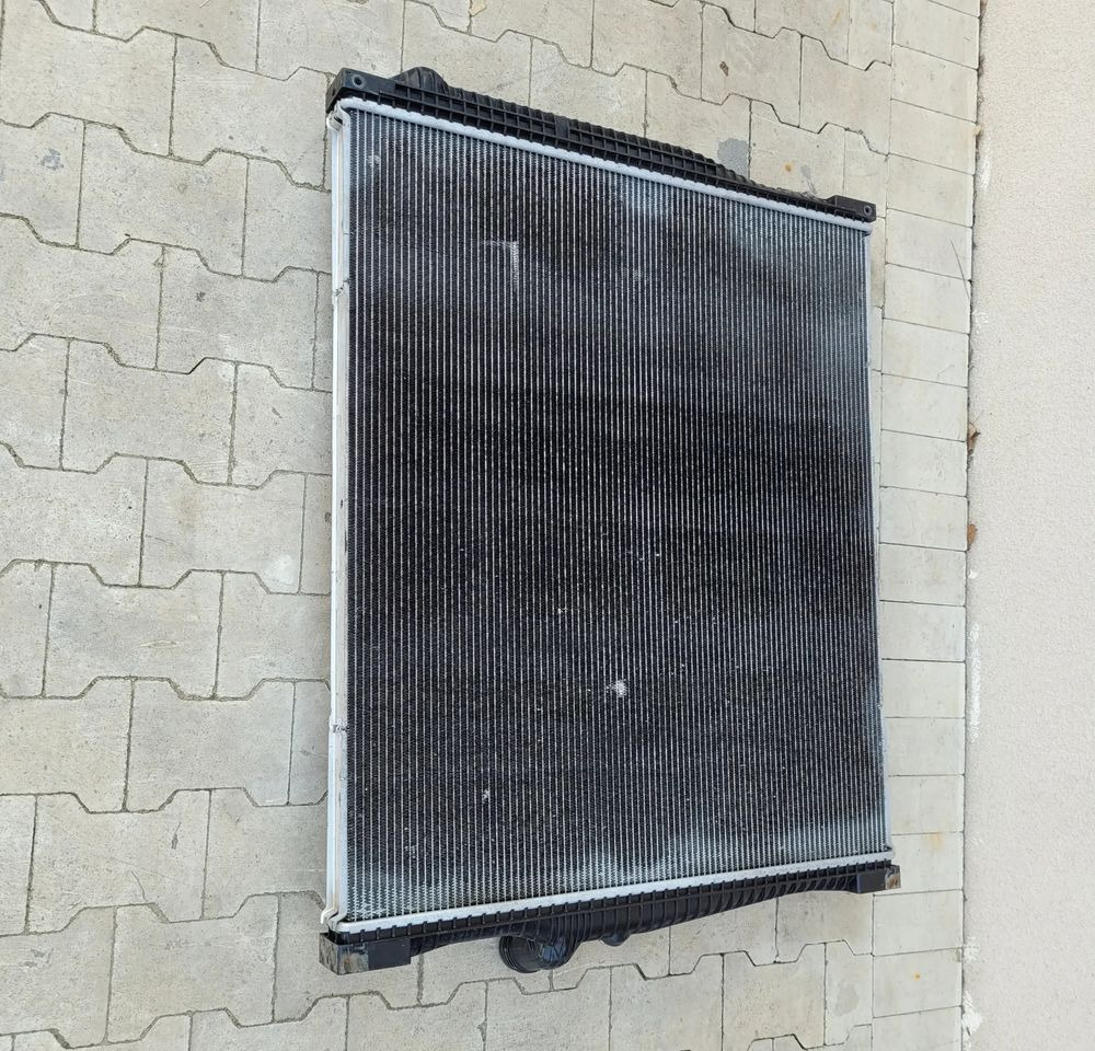 CHŁODNICA WODY VOLVO FH4 ORYGINAŁ SZCZELNE - Radiateur pour Camion: photos 2 CHŁODNICA WODY VOLVO FH4 ORYGINAŁ SZCZELNE - Radiateur pour Camion: photos 2