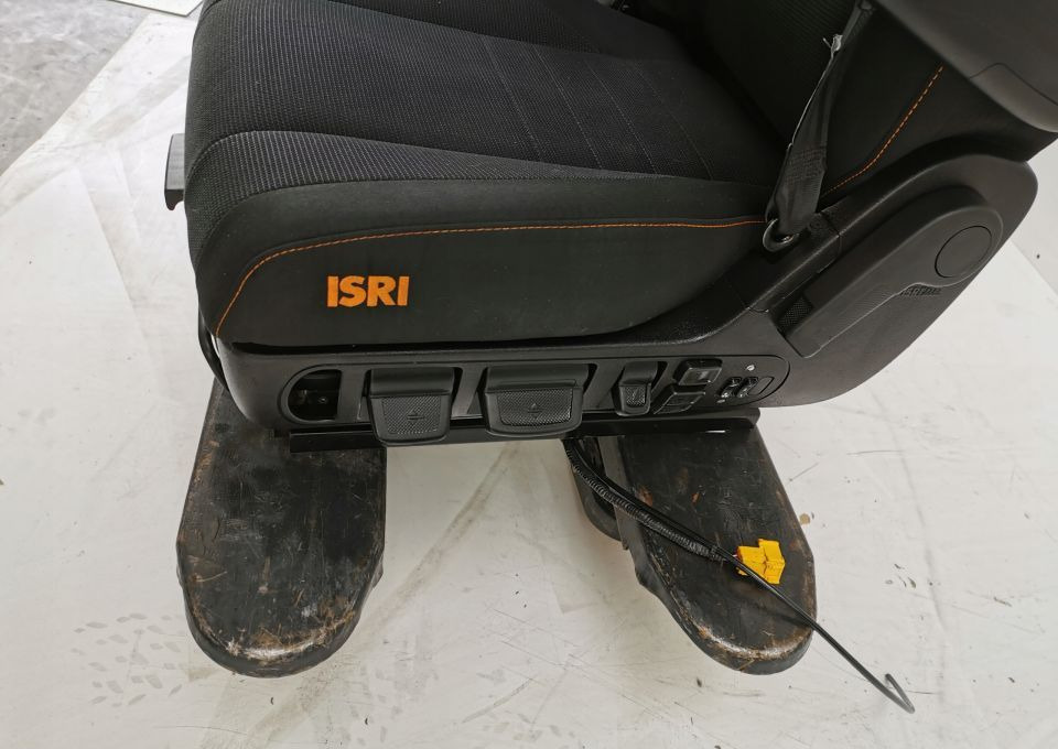 FOTEL KIEROWCY AUTOBUS MAN NEOPLAN ISRI - Siège pour Bus: photos 2 FOTEL KIEROWCY AUTOBUS MAN NEOPLAN ISRI - Siège pour Bus: photos 2