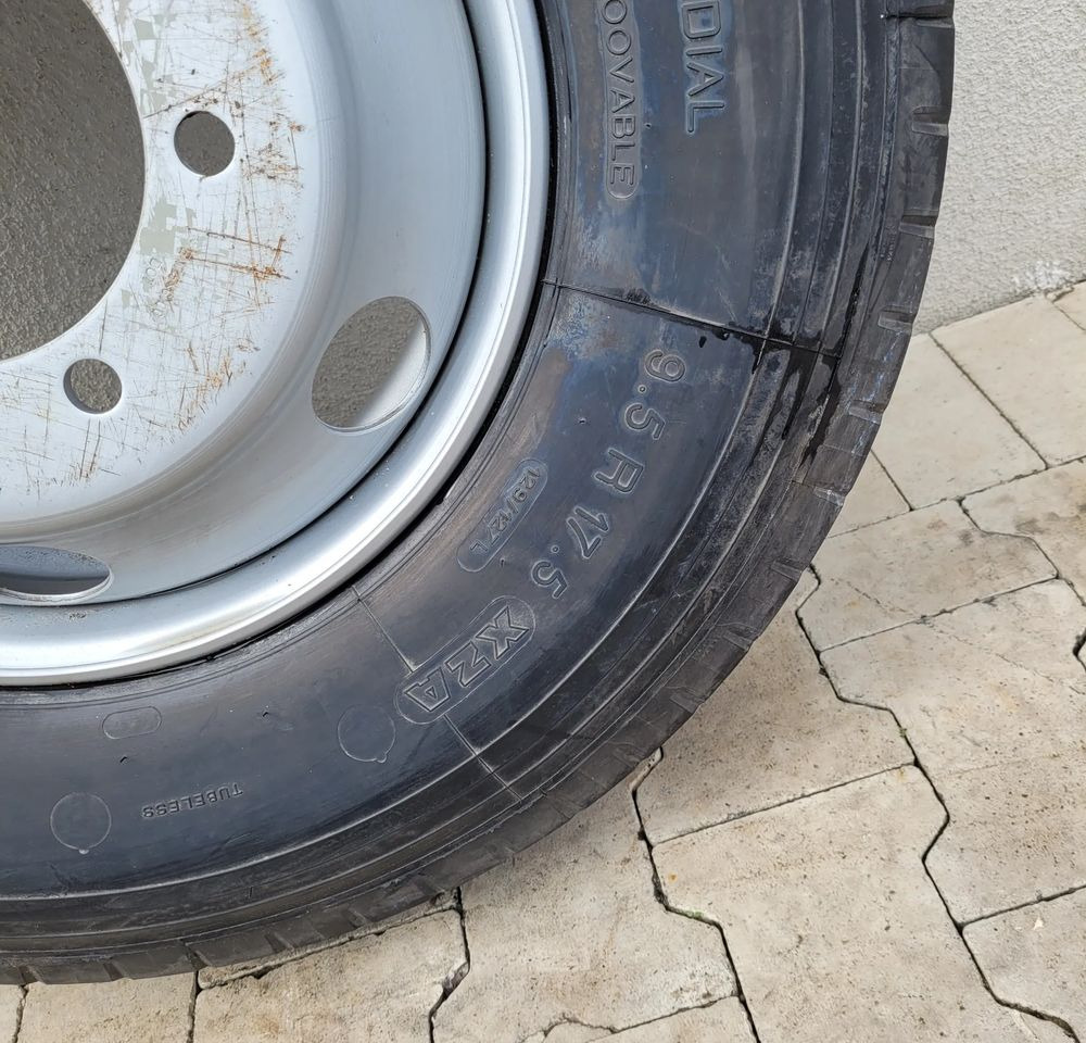 KOŁO 9.5 R 17.5 XZA MICHELIN - Pneus et jantes pour Camion: photos 3 KOŁO 9.5 R 17.5 XZA MICHELIN - Pneus et jantes pour Camion: photos 3