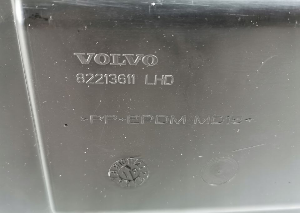 KONSOLA DESKA VOLVO FH4 - Panel de instrumentos pour Camion: photos 5 KONSOLA DESKA VOLVO FH4 - Panel de instrumentos pour Camion: photos 5