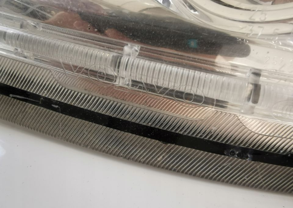 LAMPA GARNEK OKULAR VOLVO FH 13 lewy - Feu avant pour Camion: photos 3 LAMPA GARNEK OKULAR VOLVO FH 13 lewy - Feu avant pour Camion: photos 3