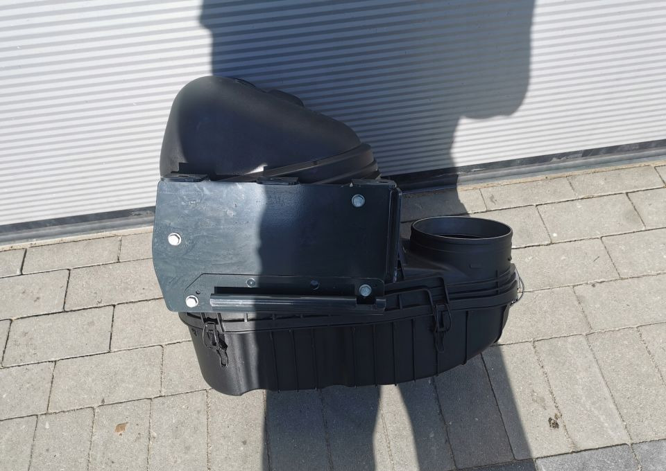 Obudowa filtra powietrza iveco eurocargo 580155845 - Filtre à air pour Camion: photos 4 Obudowa filtra powietrza iveco eurocargo 580155845 - Filtre à air pour Camion: photos 4