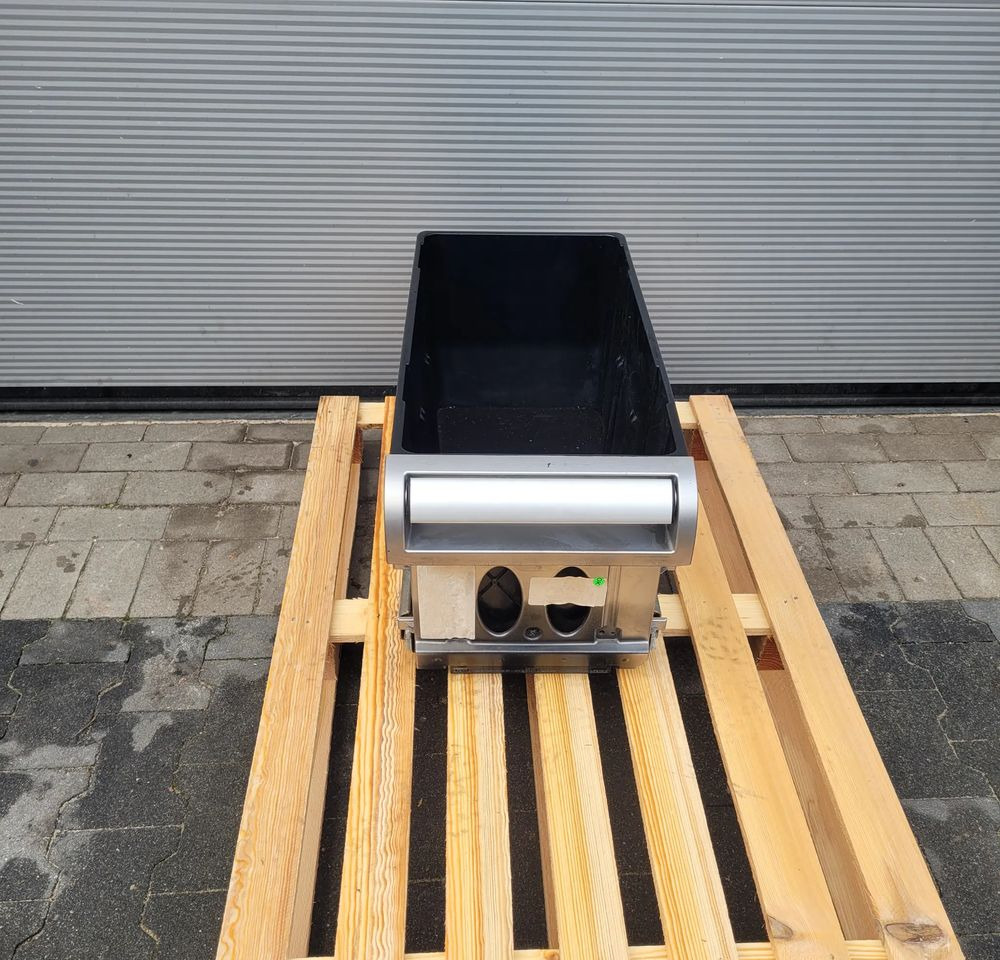 SCHOWEK BOX DAF XF 106 LIFT ORYGINAŁ CHWALIM116 - Cabine et intérieur pour Camion: photos 1 SCHOWEK BOX DAF XF 106 LIFT ORYGINAŁ CHWALIM116 - Cabine et intérieur pour Camion: photos 1