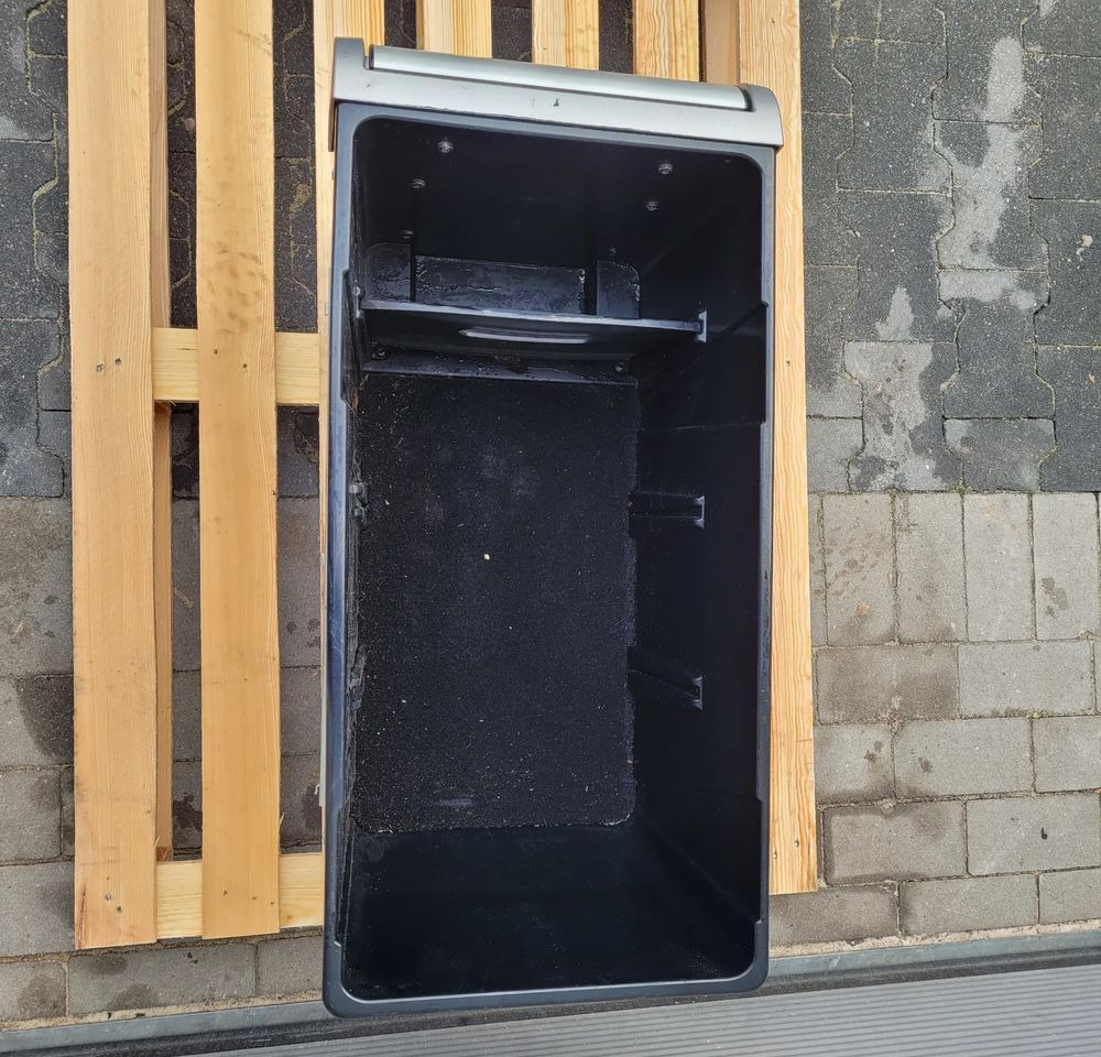 SCHOWEK BOX DAF XF 106 LIFT ORYGINAŁ CHWALIM116 - Cabine et intérieur pour Camion: photos 5 SCHOWEK BOX DAF XF 106 LIFT ORYGINAŁ CHWALIM116 - Cabine et intérieur pour Camion: photos 5