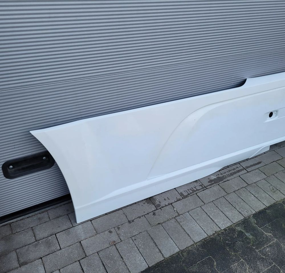 ZABUDOWA MIEDZYOSIOWA SPOJLER DAF XF 106 LIFT RH. 2123059 CHWALIM116 - Aérodynamique/ Spoilers pour Camion: photos 2 ZABUDOWA MIEDZYOSIOWA SPOJLER DAF XF 106 LIFT RH. 2123059 CHWALIM116 - Aérodynamique/ Spoilers pour Camion: photos 2