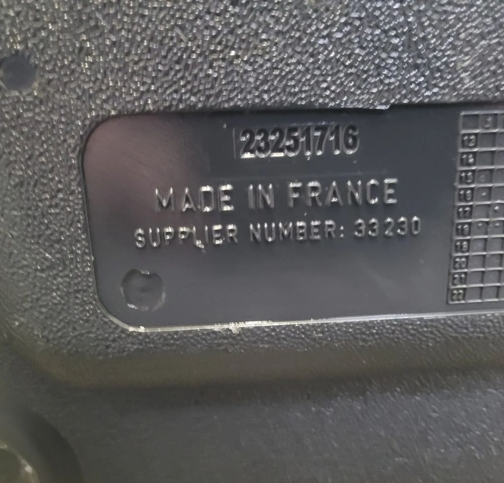 ZBIORNIK AD BULE VOLVO FH4 LOW DECK OM 23251717 CHWALIM116 - AdBlue réservoir pour Camion: photos 3 ZBIORNIK AD BULE VOLVO FH4 LOW DECK OM 23251717 CHWALIM116 - AdBlue réservoir pour Camion: photos 3