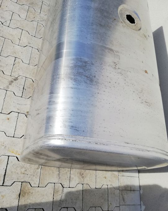 ZBIORNIK PALIWA VOLVO FH 4 RENAULT PREMIUM MAGNUM - Réservoir de carburant pour Camion: photos 3 ZBIORNIK PALIWA VOLVO FH 4 RENAULT PREMIUM MAGNUM - Réservoir de carburant pour Camion: photos 3