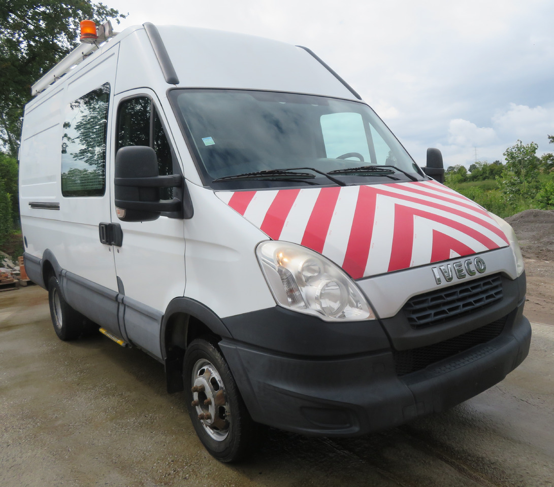 Iveco Daily 50C15 - Fourgon utilitaire: photos 2 Iveco Daily 50C15 - Fourgon utilitaire: photos 2