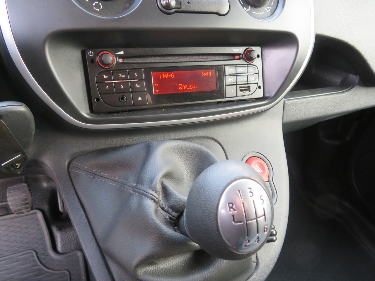 Fourgonnette Nissan NV250 1.5dCi: photos 12 Fourgonnette Nissan NV250 1.5dCi: photos 12