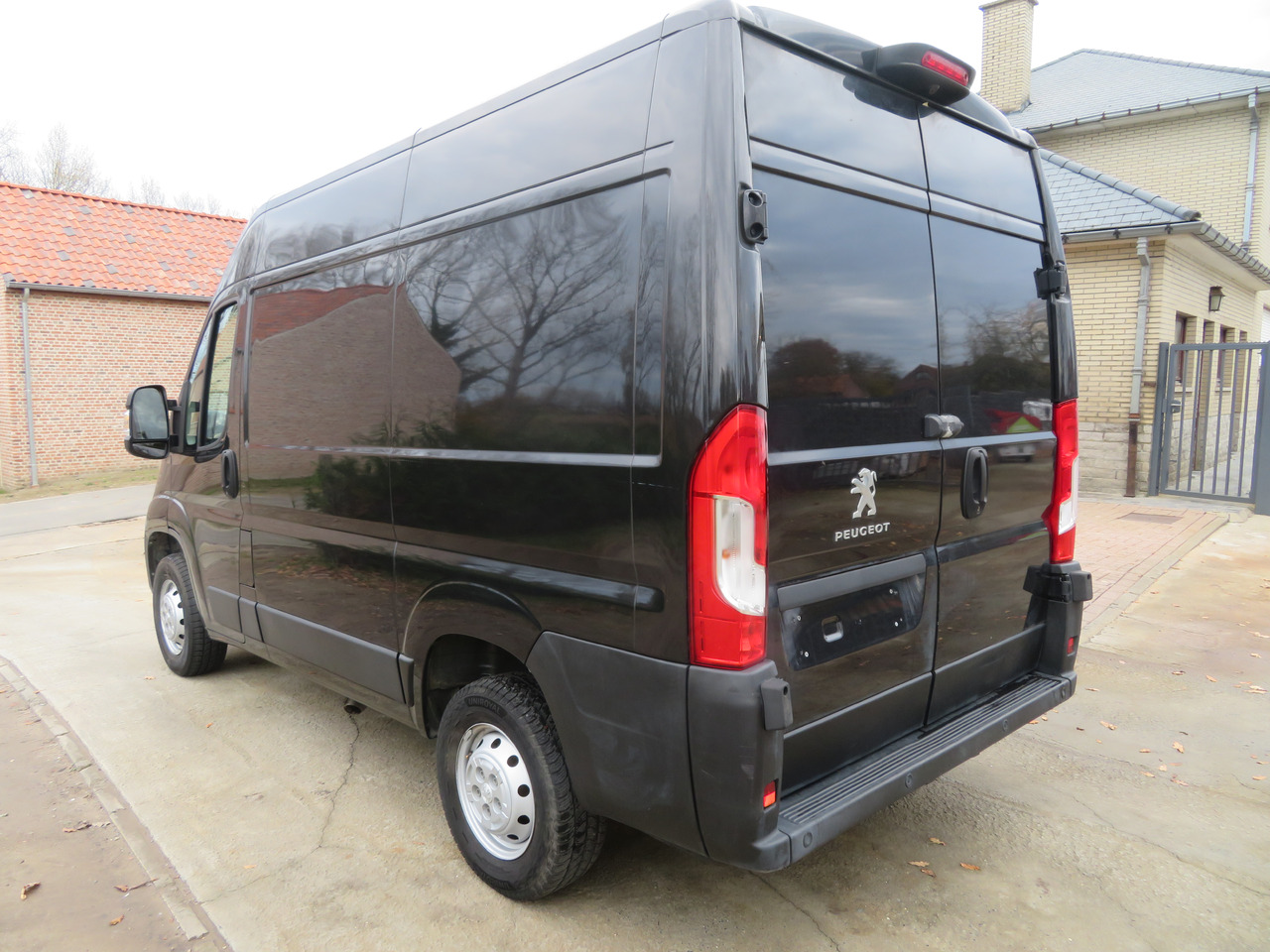 Peugeot Boxer 2.2 BlueHDI L1H2 premium - Fourgonnette: photos 5 Peugeot Boxer 2.2 BlueHDI L1H2 premium - Fourgonnette: photos 5