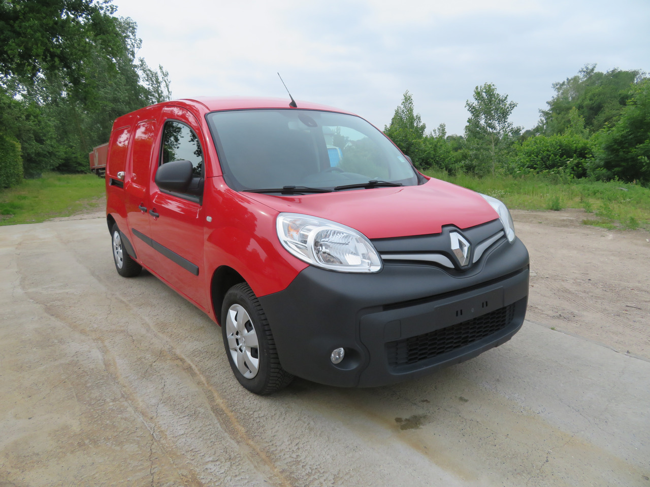 RENAULT Kangoo EXPRESS MAXI 1.5 dCi Grand Confort - Fourgonnette: photos 1 RENAULT Kangoo EXPRESS MAXI 1.5 dCi Grand Confort - Fourgonnette: photos 1