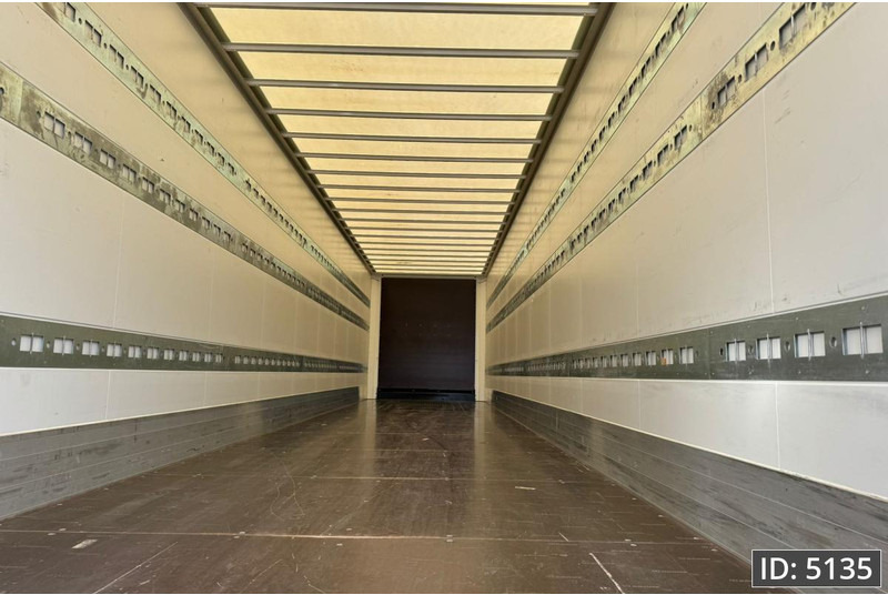 Krone SEK / Steering axle / More available - Semi-remorque fourgon: photos 5 Krone SEK / Steering axle / More available - Semi-remorque fourgon: photos 5