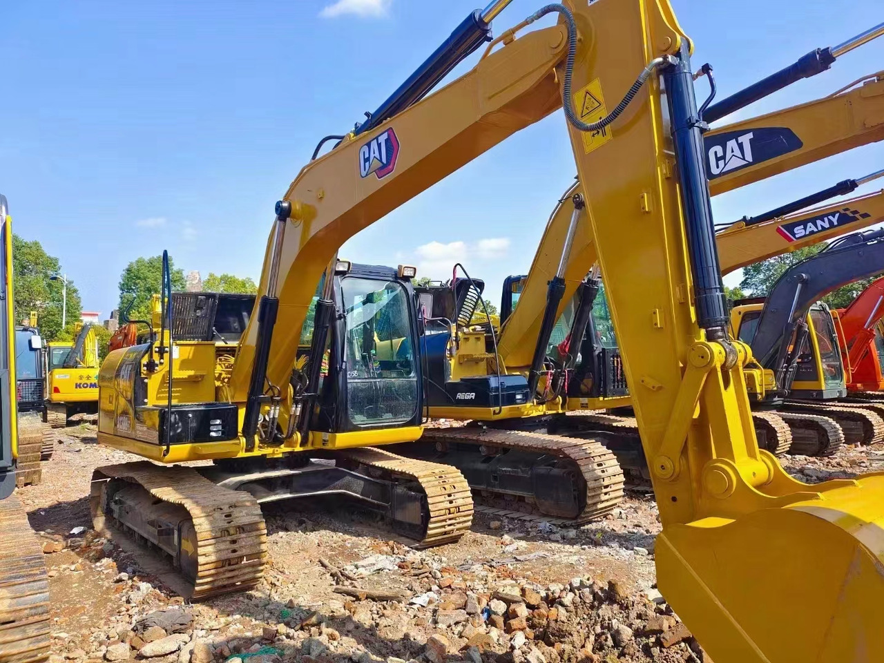 CAT 313D2 Wheel Excavator Click Here for Discount - Pelle sur chenille: photos 2 CAT 313D2 Wheel Excavator Click Here for Discount - Pelle sur chenille: photos 2