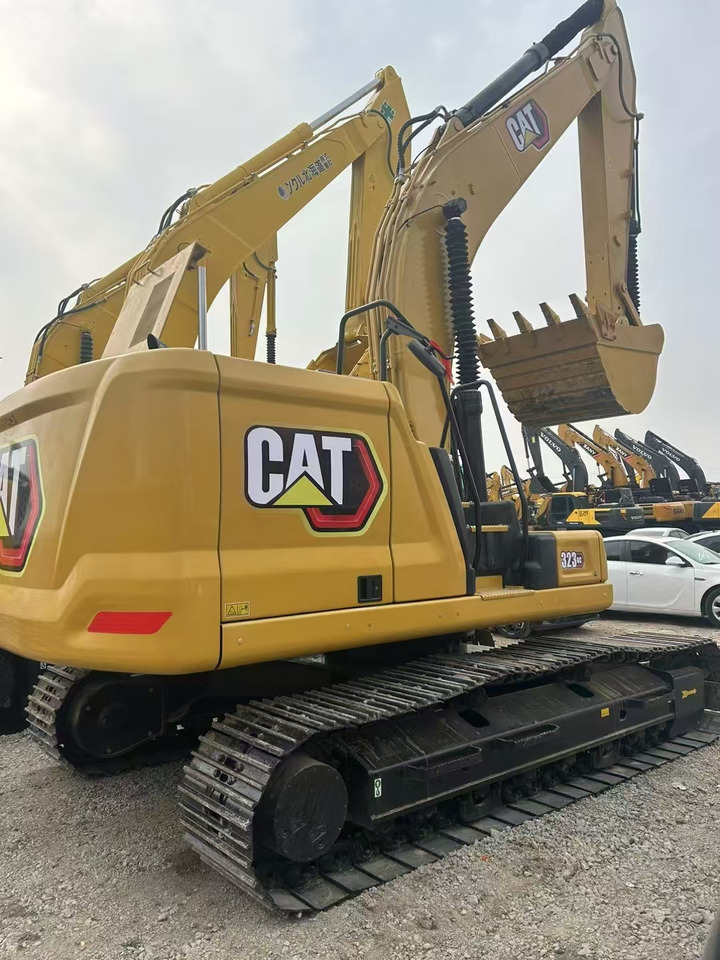 CAT 323D - Pelle sur chenille: photos 1 CAT 323D - Pelle sur chenille: photos 1