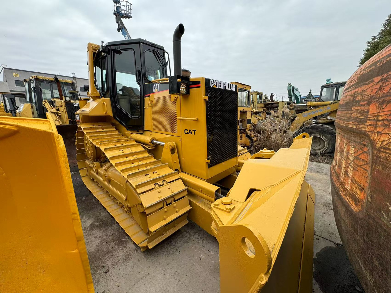 CATERPILLAR Bulldozer D6R Good Condition Click Here for Discount - Bulldozer: photos 4 CATERPILLAR Bulldozer D6R Good Condition Click Here for Discount - Bulldozer: photos 4