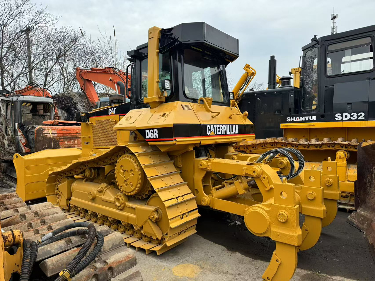CATERPILLAR Bulldozer D6R Good Condition Click Here for Discount - Bulldozer: photos 3 CATERPILLAR Bulldozer D6R Good Condition Click Here for Discount - Bulldozer: photos 3
