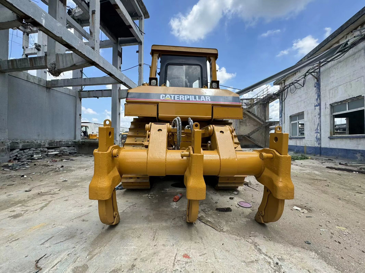 CATERPILLAR D8R Bulldozer Click for Discount - Bulldozer: photos 4 CATERPILLAR D8R Bulldozer Click for Discount - Bulldozer: photos 4