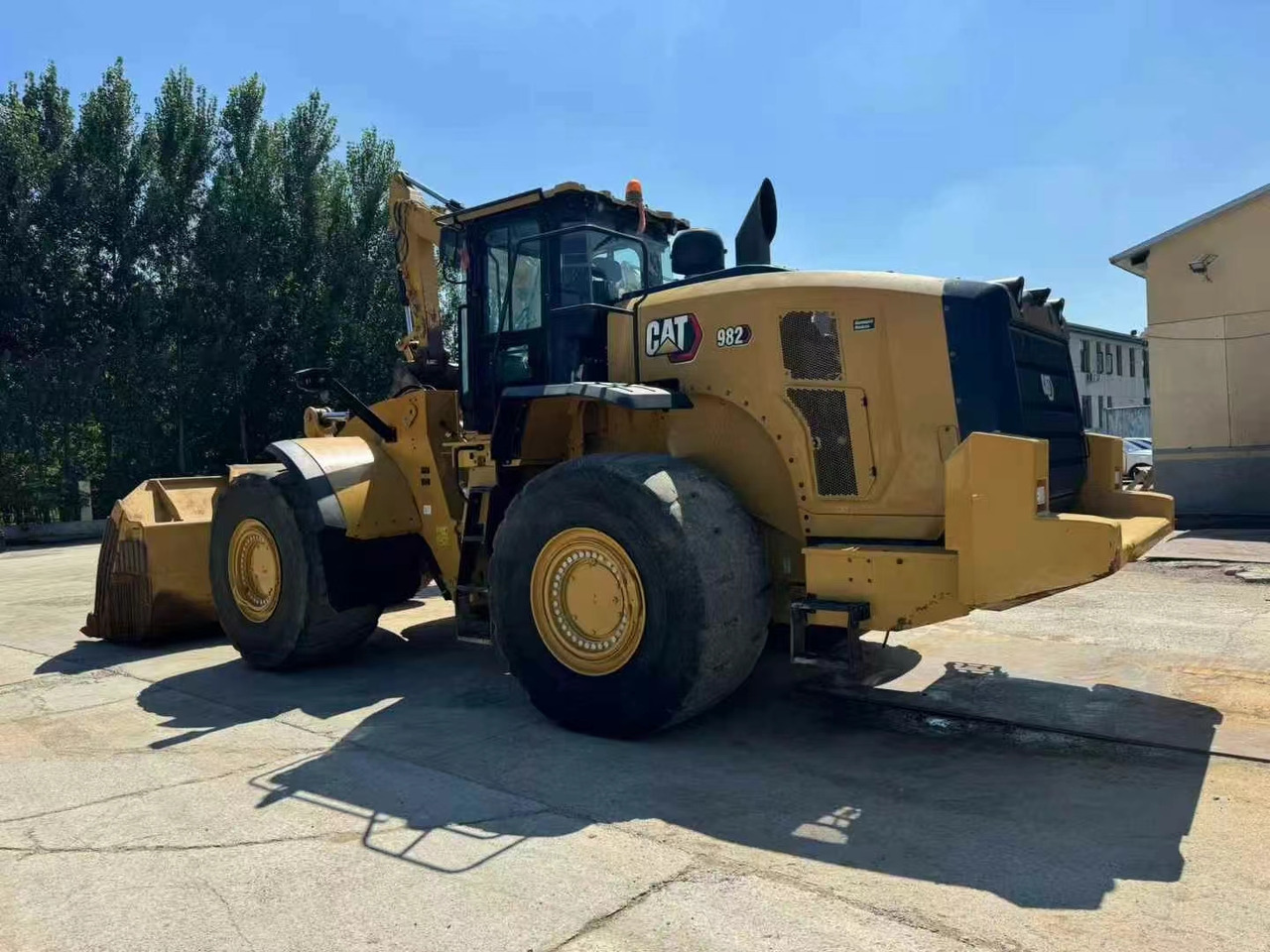 CATERPILLAR Wheel Loader 982 Click for Discount - Chargeuse sur pneus: photos 1 CATERPILLAR Wheel Loader 982 Click for Discount - Chargeuse sur pneus: photos 1