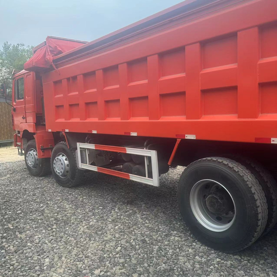 SINOTRUK HOWO Dump Truck 6x4 Click for Discount - Camion: photos 3 SINOTRUK HOWO Dump Truck 6x4 Click for Discount - Camion: photos 3