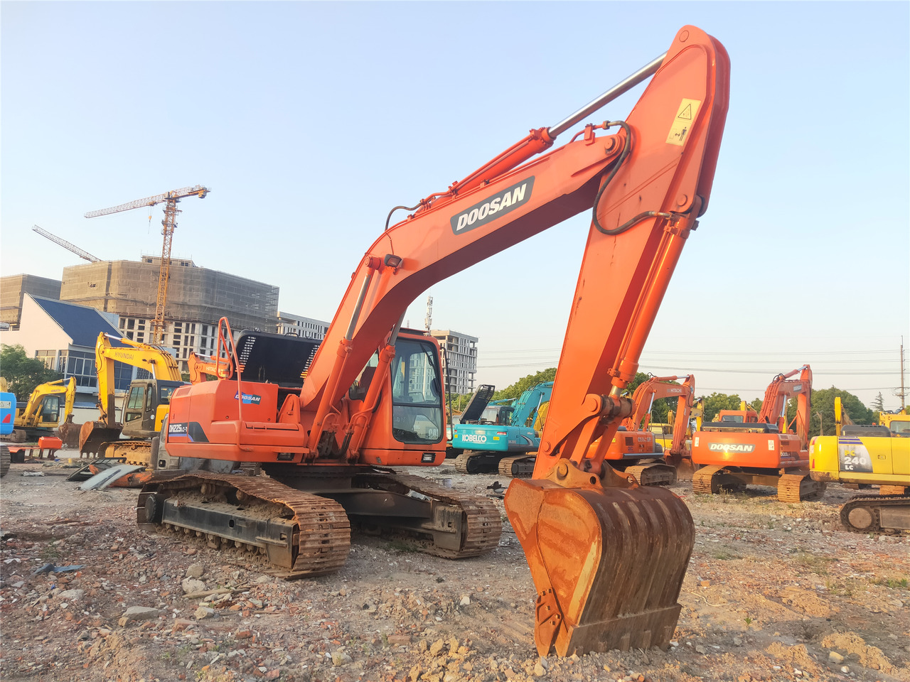 DOOSAN Crawler excavator - Pelle sur chenille: photos 4 DOOSAN Crawler excavator - Pelle sur chenille: photos 4