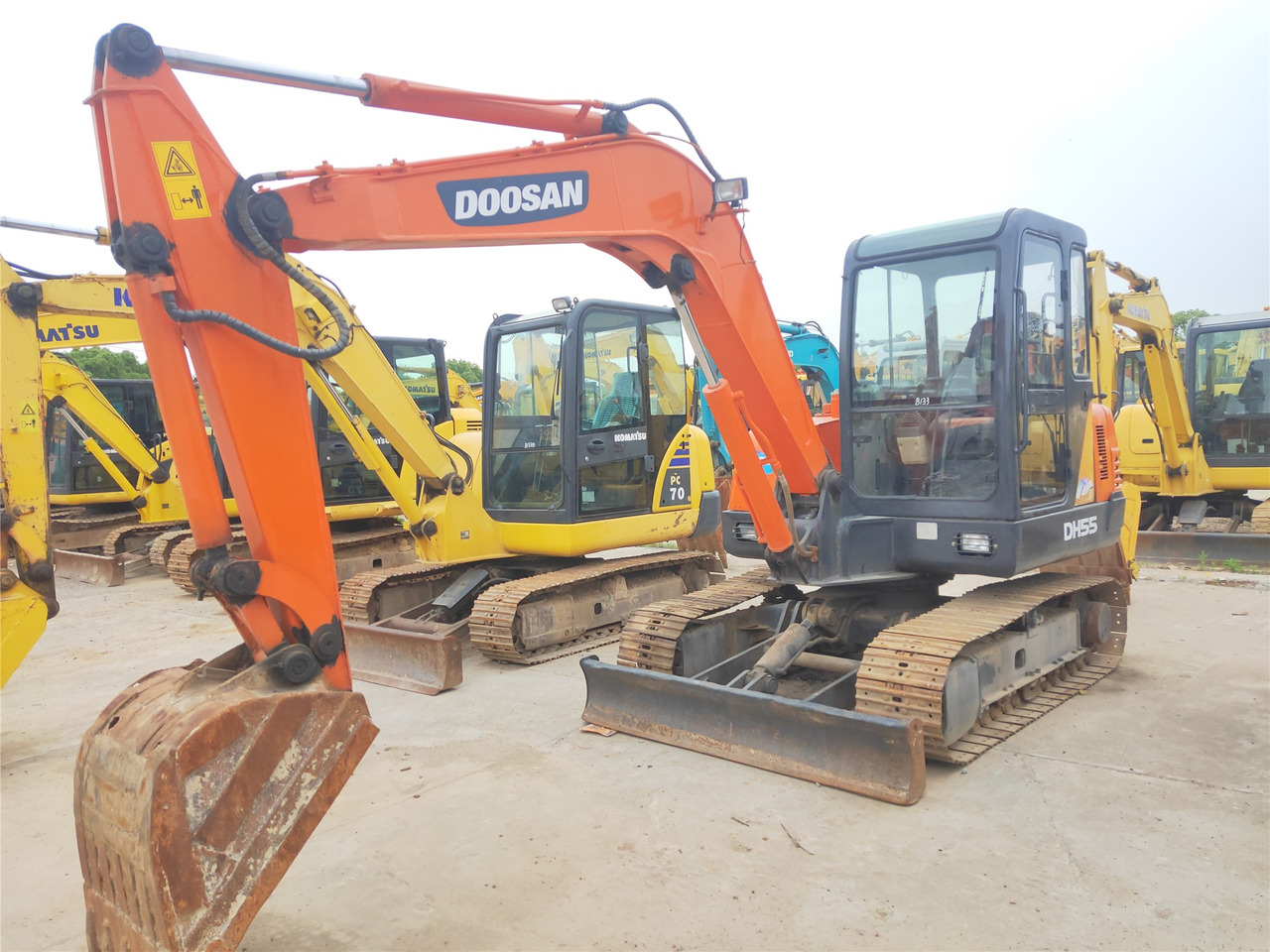 Doosan Crawler Excavator DH55 Good Condition Click for Discount - Pelle sur chenille: photos 2 Doosan Crawler Excavator DH55 Good Condition Click for Discount - Pelle sur chenille: photos 2