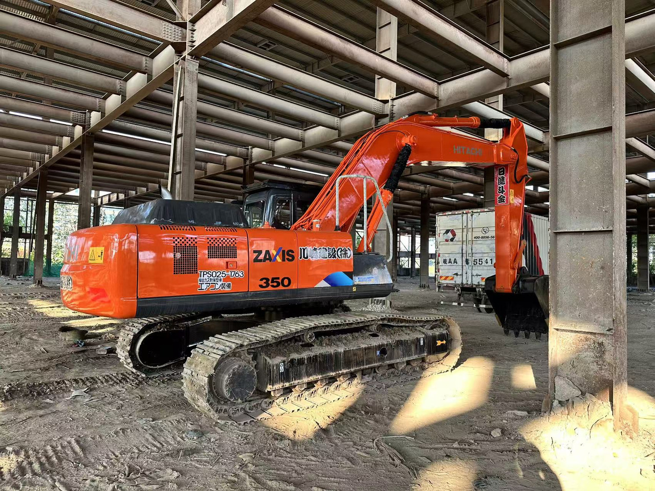 HITACHI ZX350 Excavator Click for Discount - Pelle sur chenille: photos 1 HITACHI ZX350 Excavator Click for Discount - Pelle sur chenille: photos 1