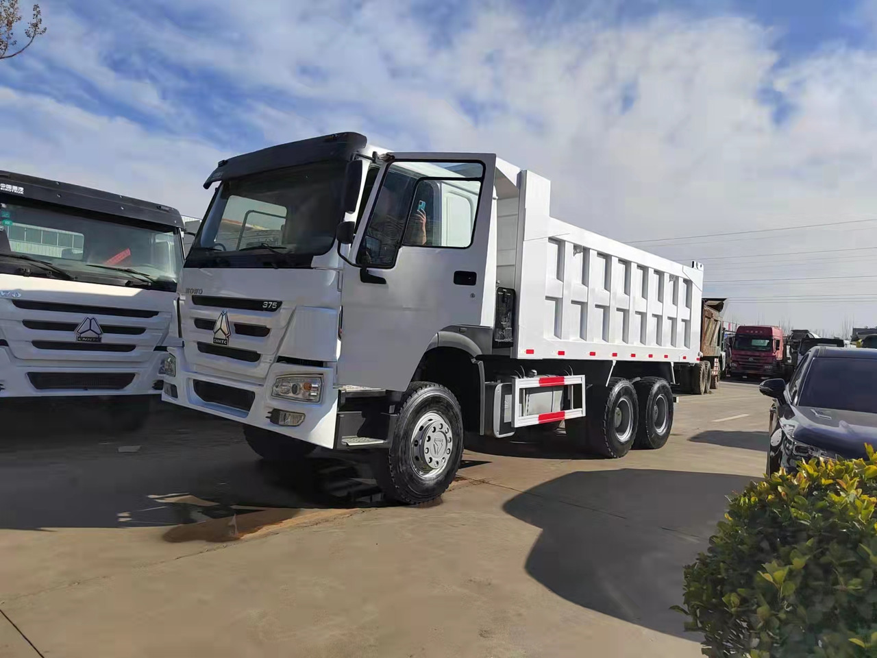 HOWO HOWO 375 6X4 - Camion benne: photos 2 HOWO HOWO 375 6X4 - Camion benne: photos 2