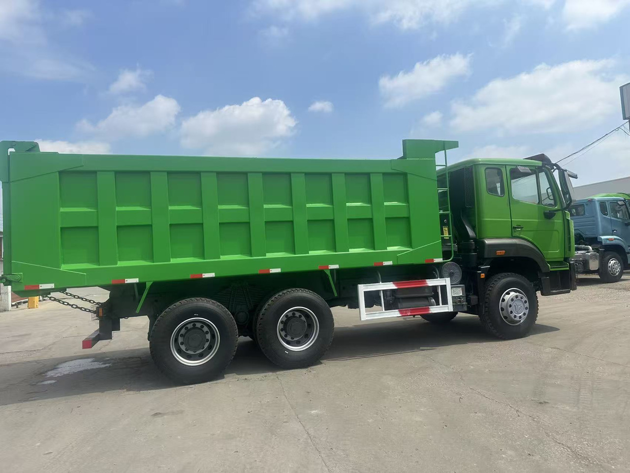 HOWO Haohan 6✖4 Dump Truck Green - Camion fourgon: photos 4 HOWO Haohan 6✖4 Dump Truck Green - Camion fourgon: photos 4