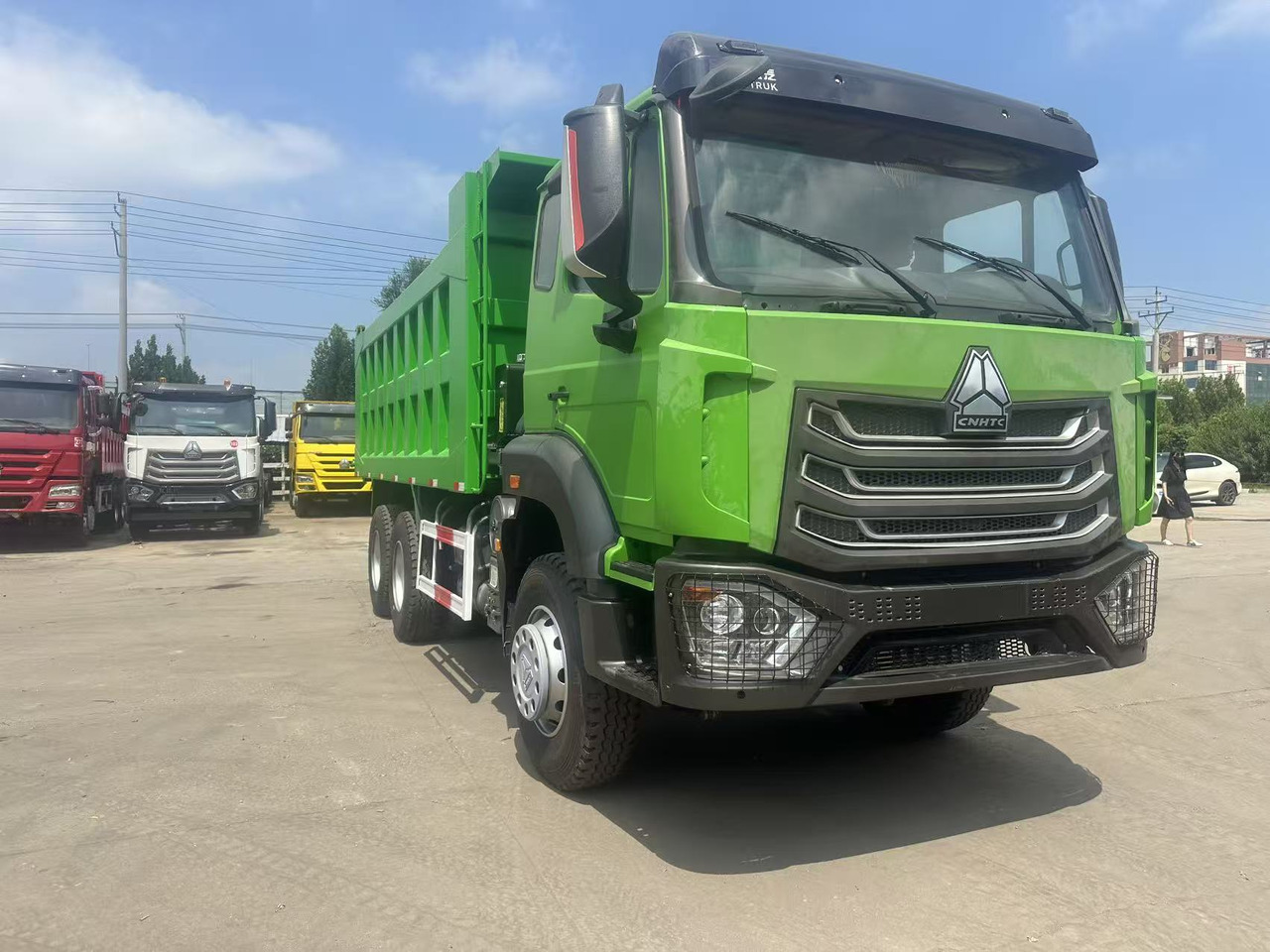 HOWO Haohan 6✖4 Dump Truck Green - Camion fourgon: photos 1 HOWO Haohan 6✖4 Dump Truck Green - Camion fourgon: photos 1