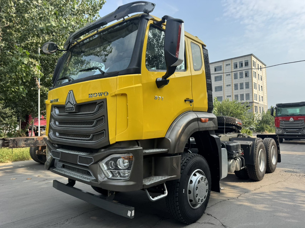 HOWO Truck Unit 6*4 Click Here for Discount - Camion benne: photos 1 HOWO Truck Unit 6*4 Click Here for Discount - Camion benne: photos 1