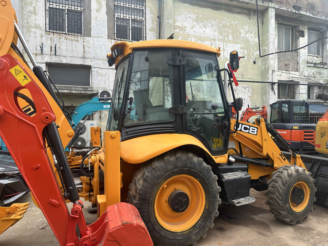 JCB Backhoe Loader - Tractopelle: photos 4 JCB Backhoe Loader - Tractopelle: photos 4
