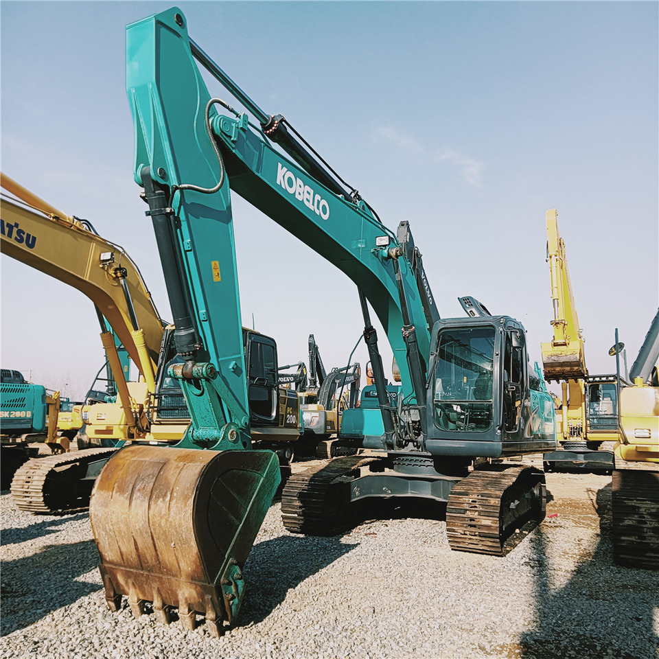 KOBELCO SK200D - Pelle sur chenille: photos 4 KOBELCO SK200D - Pelle sur chenille: photos 4