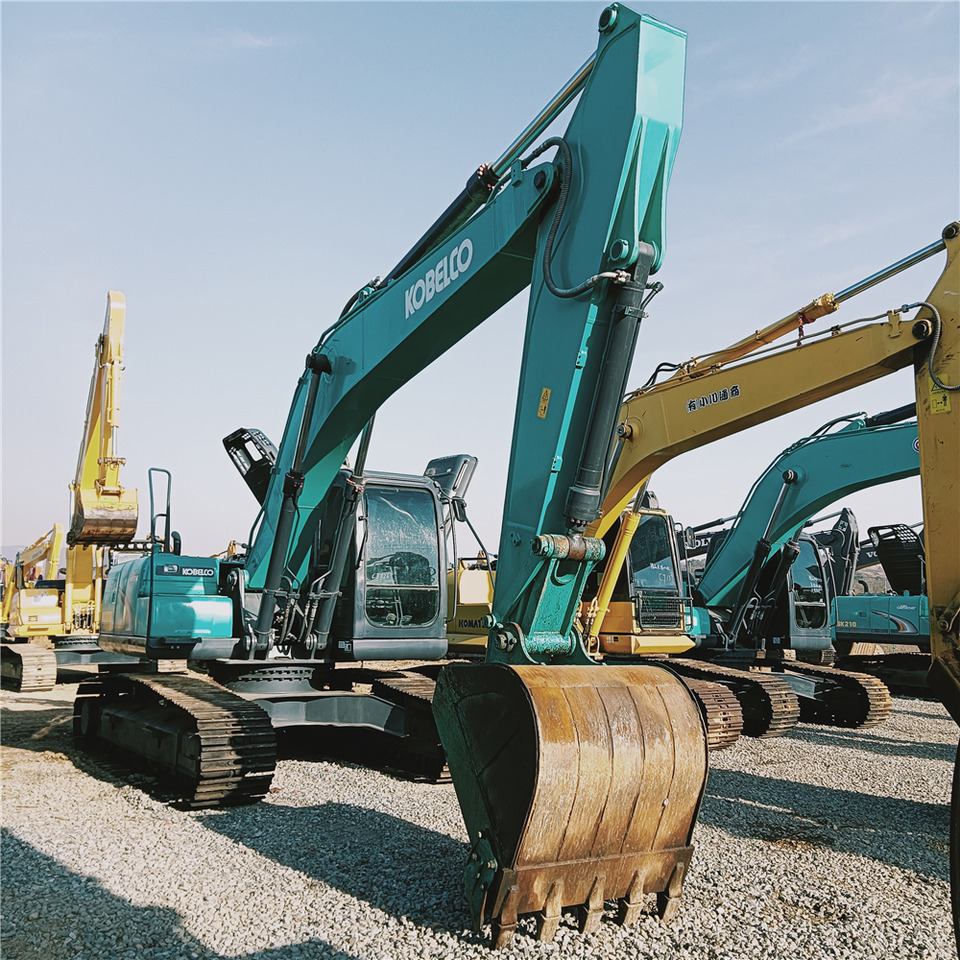 KOBELCO SK200D - Pelle sur chenille: photos 2 KOBELCO SK200D - Pelle sur chenille: photos 2
