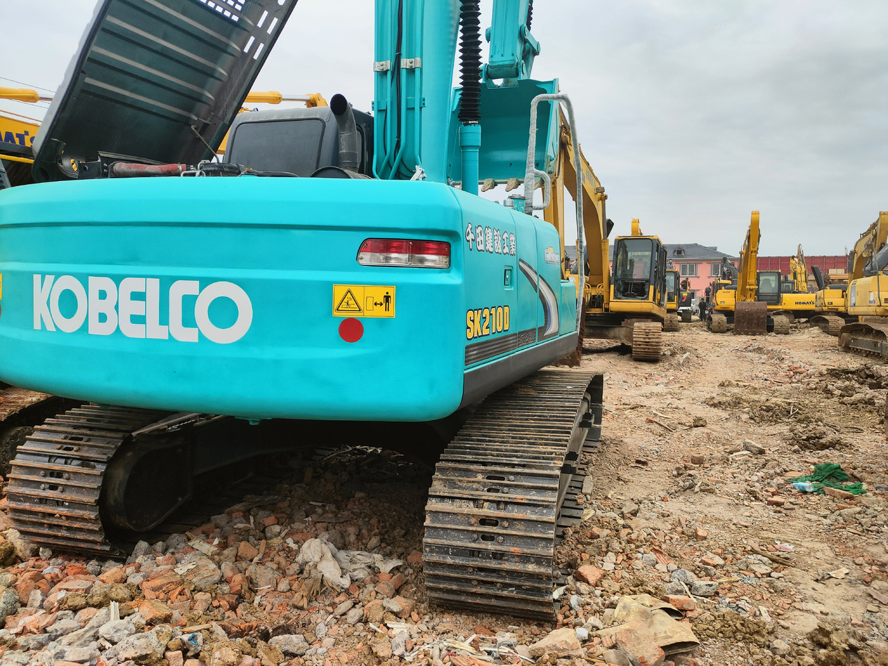 KOBELCO SK210D - Pelle sur chenille: photos 3 KOBELCO SK210D - Pelle sur chenille: photos 3